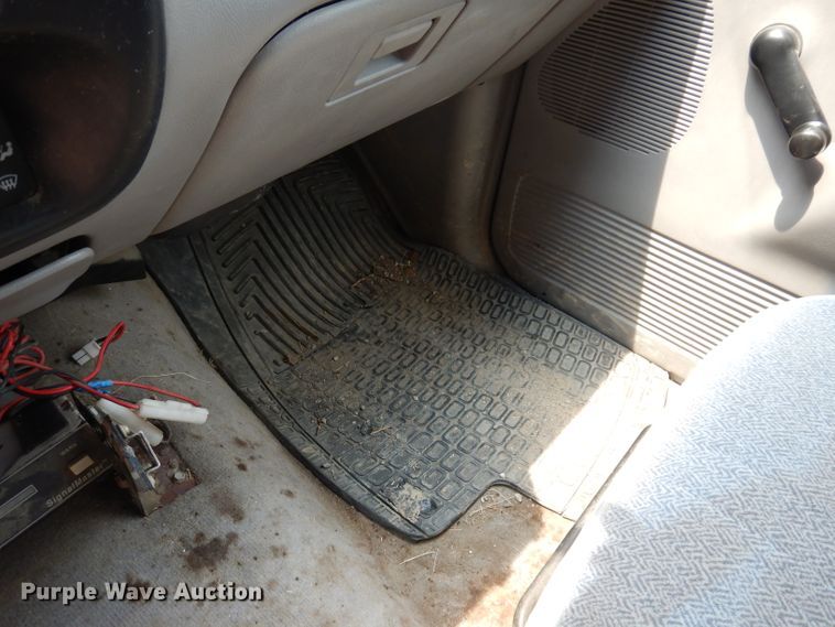 image for item IN9780 1998 Ford Explorer  SUV