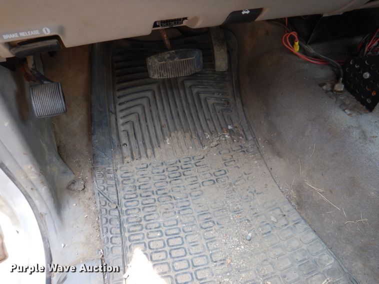 image for item IN9780 1998 Ford Explorer  SUV