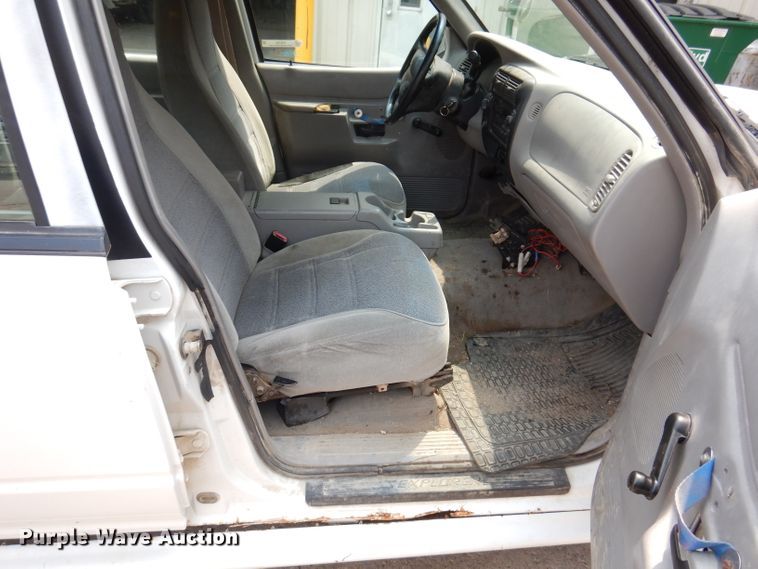 image for item IN9780 1998 Ford Explorer  SUV