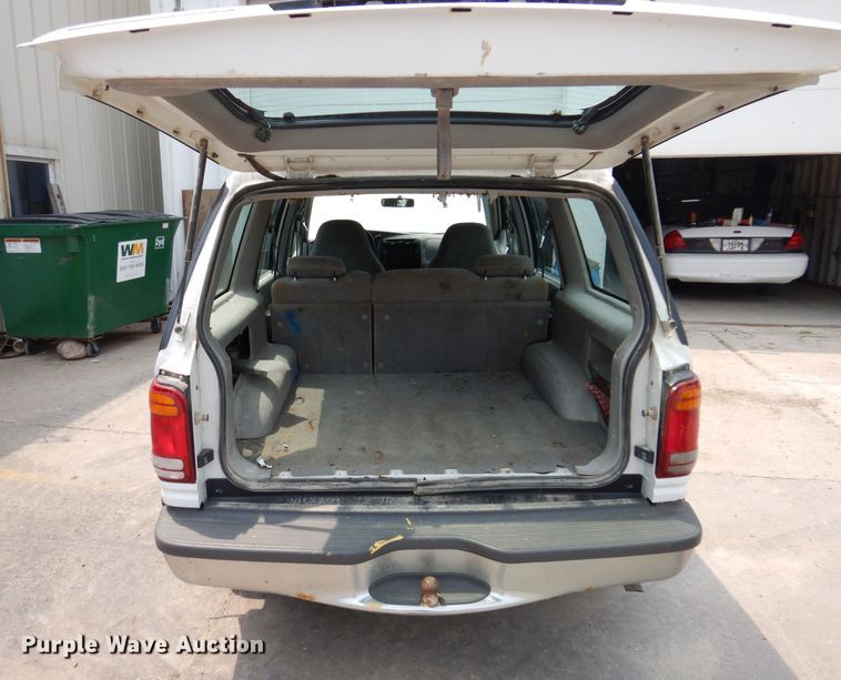 image for item IN9780 1998 Ford Explorer  SUV