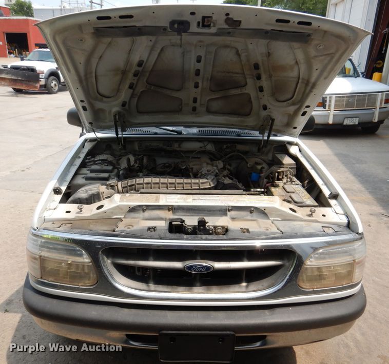 image for item IN9780 1998 Ford Explorer  SUV