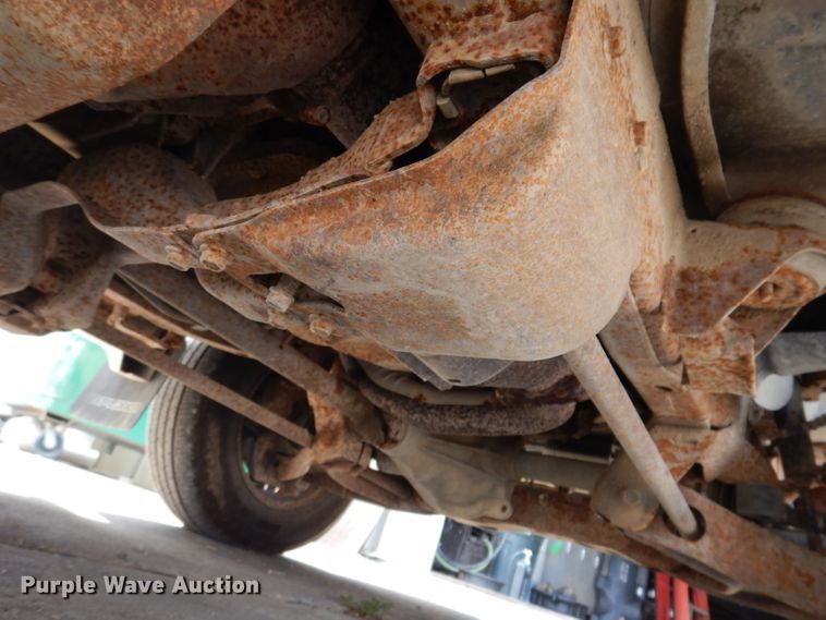 image for item IN9780 1998 Ford Explorer  SUV