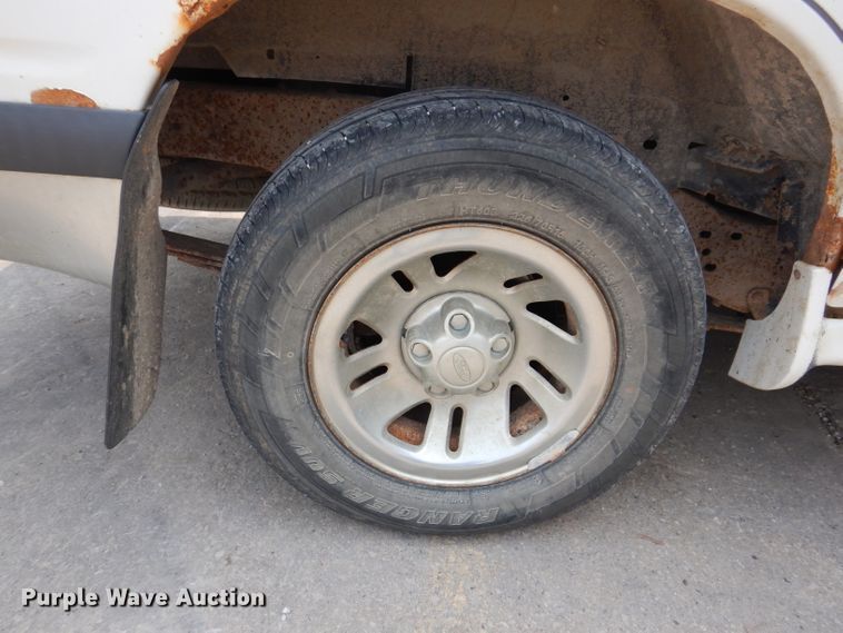 image for item IN9780 1998 Ford Explorer  SUV