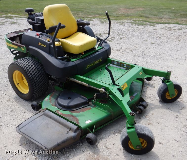 image for item IN9793 John Deere 797  ZTR lawn mower