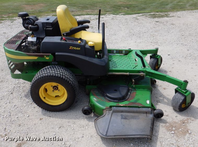image for item IN9793 John Deere 797  ZTR lawn mower