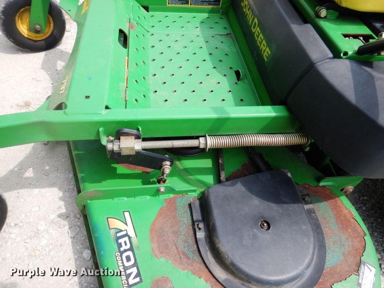 image for item IN9793 John Deere 797  ZTR lawn mower