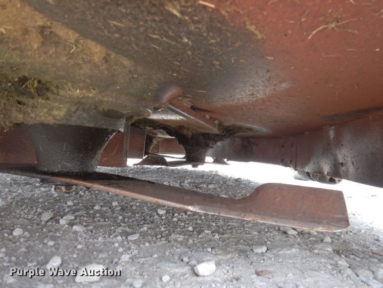 image for item IN9793 John Deere 797  ZTR lawn mower