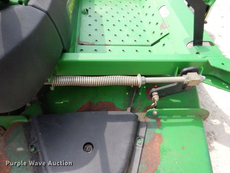 image for item IN9793 John Deere 797  ZTR lawn mower