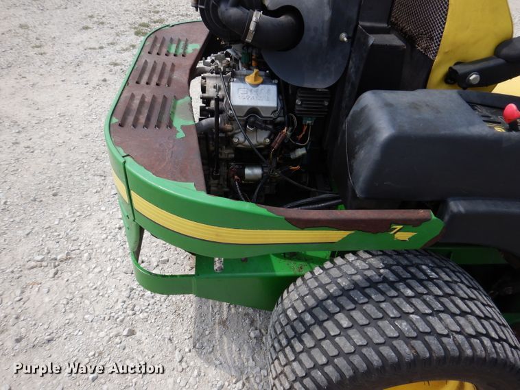image for item IN9793 John Deere 797  ZTR lawn mower