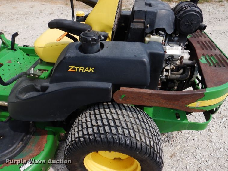 image for item IN9793 John Deere 797  ZTR lawn mower