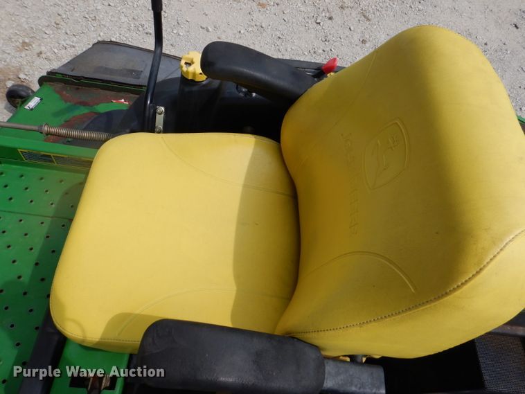 image for item IN9793 John Deere 797  ZTR lawn mower