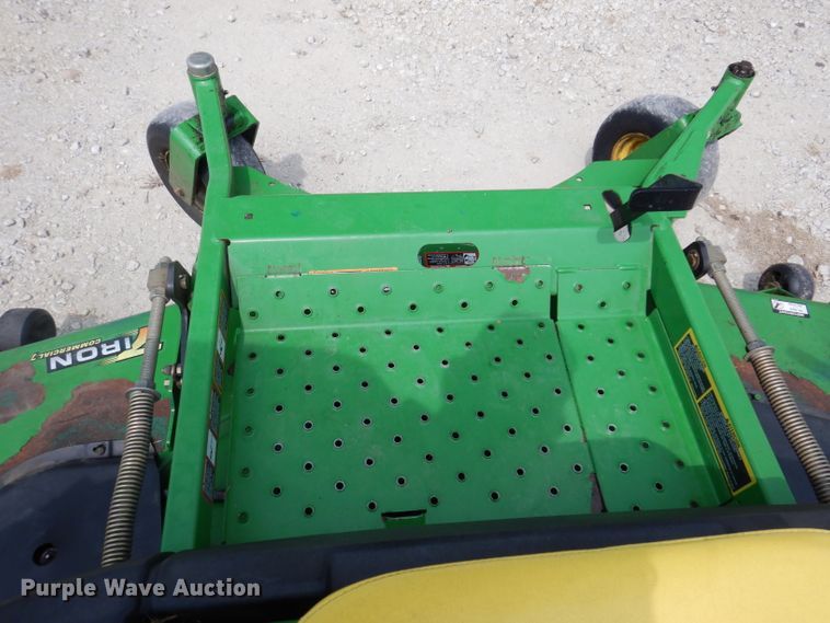image for item IN9793 John Deere 797  ZTR lawn mower