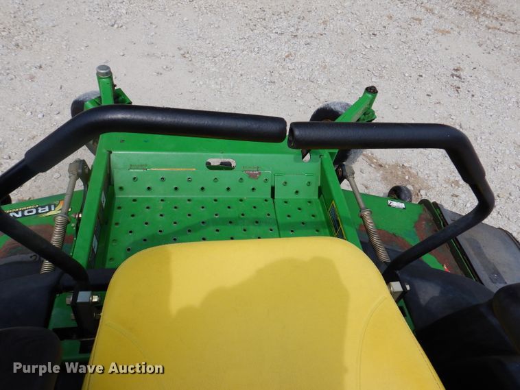 image for item IN9793 John Deere 797  ZTR lawn mower