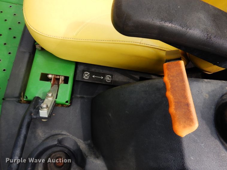 image for item IN9793 John Deere 797  ZTR lawn mower