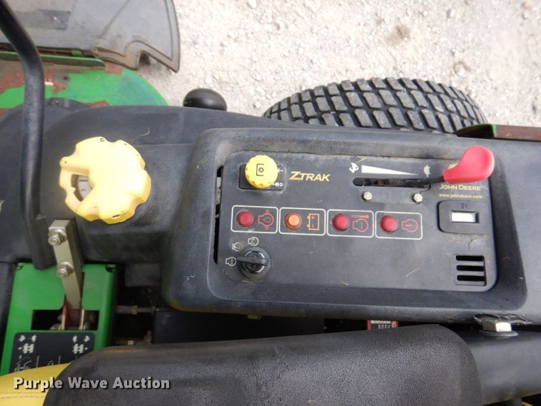 image for item IN9793 John Deere 797  ZTR lawn mower