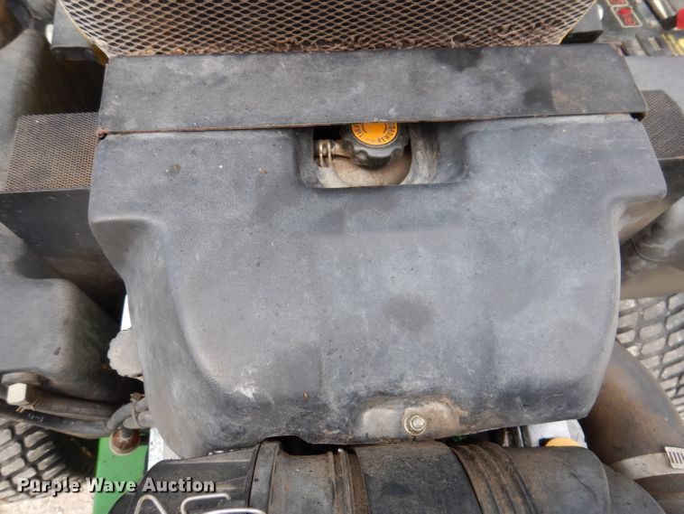 image for item IN9793 John Deere 797  ZTR lawn mower