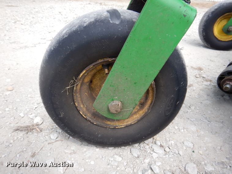 image for item IN9793 John Deere 797  ZTR lawn mower