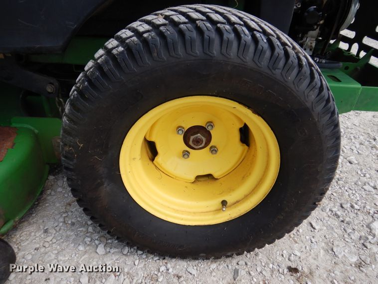 image for item IN9793 John Deere 797  ZTR lawn mower