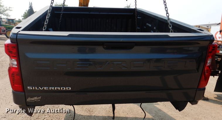 image for item IN9810 2020 Chevrolet Silverado 1500 pickup truck bed