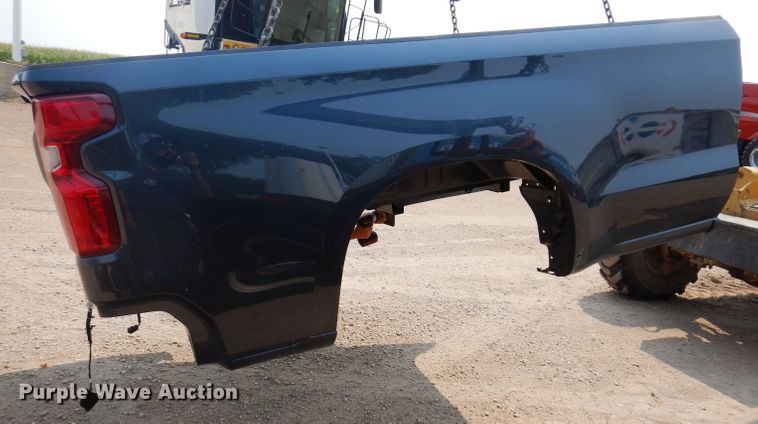 image for item IN9810 2020 Chevrolet Silverado 1500 pickup truck bed