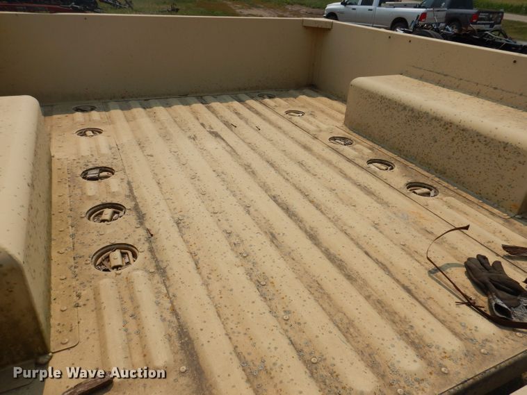 image for item IN9817 2009 US GOV M1102  utility trailer