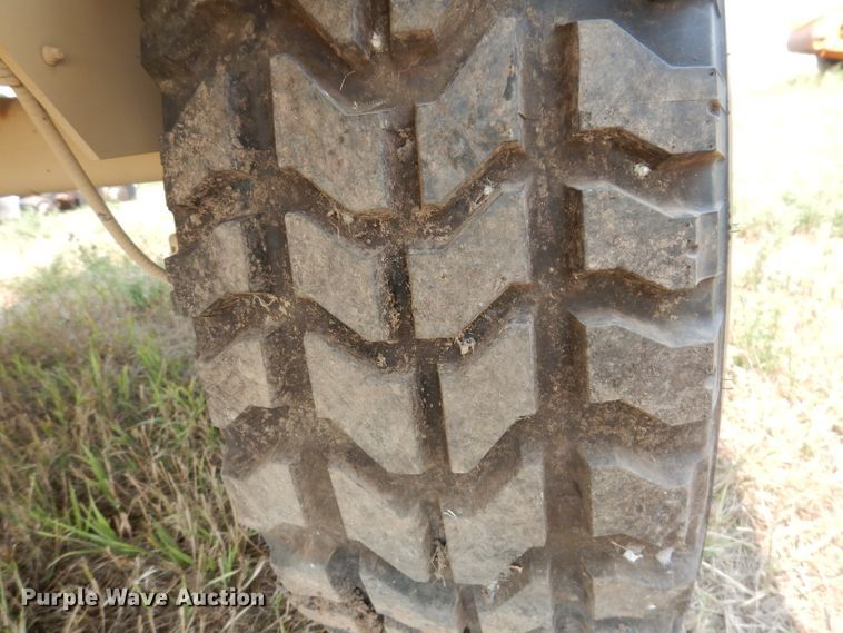 image for item IN9817 2009 US GOV M1102  utility trailer