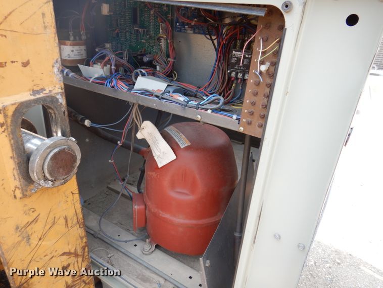 image for item IN9818 1999 Trane  AC unit