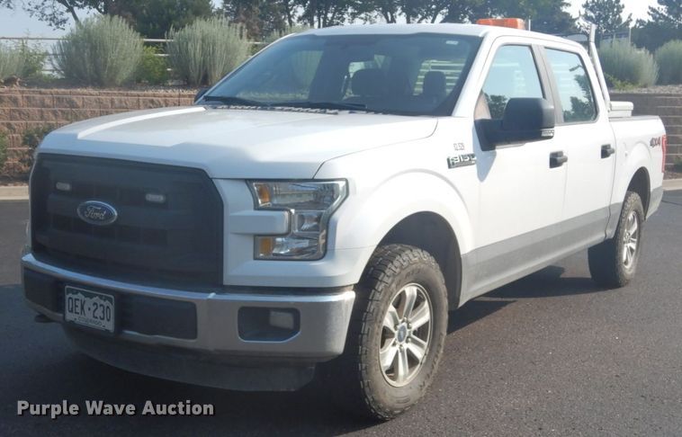 image for item IP9519 2015 Ford F150 XL  SuperCrew pickup truck