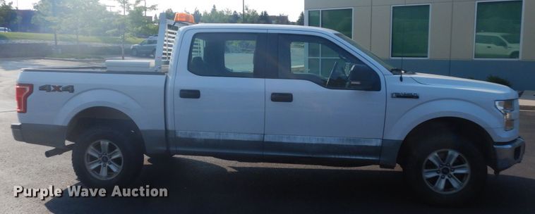 image for item IP9519 2015 Ford F150 XL  SuperCrew pickup truck