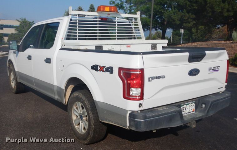 image for item IP9519 2015 Ford F150 XL  SuperCrew pickup truck