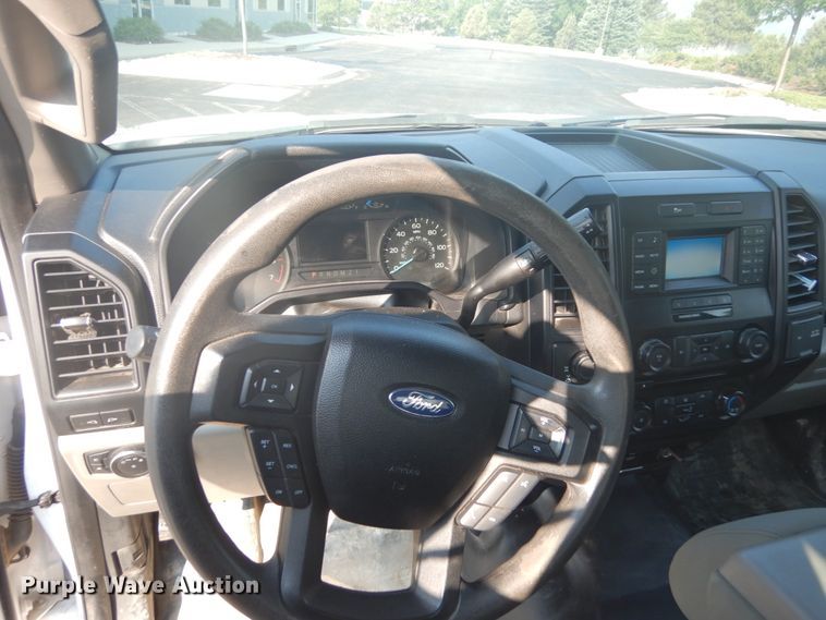 image for item IP9519 2015 Ford F150 XL  SuperCrew pickup truck