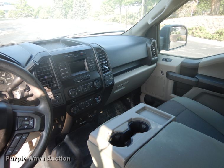 image for item IP9519 2015 Ford F150 XL  SuperCrew pickup truck