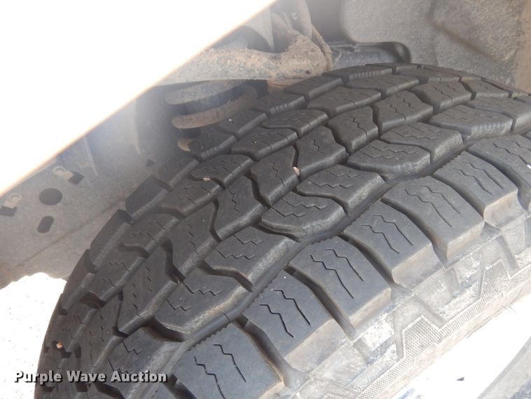 image for item IP9519 2015 Ford F150 XL  SuperCrew pickup truck