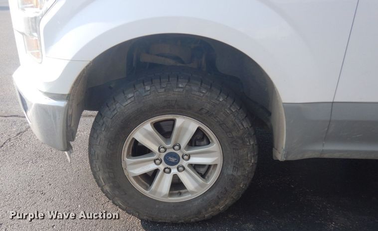 image for item IP9519 2015 Ford F150 XL  SuperCrew pickup truck