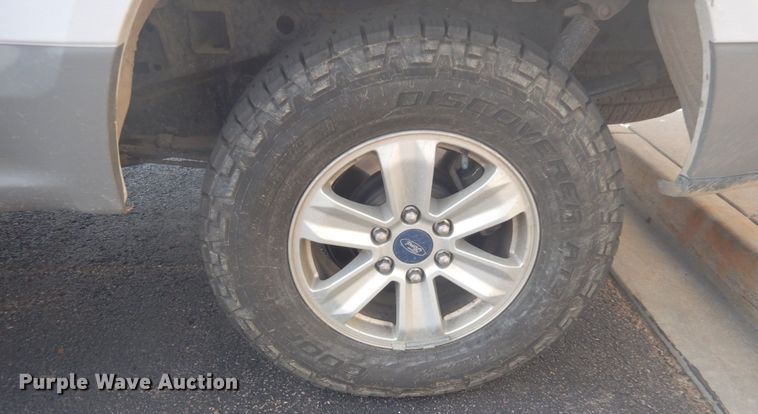 image for item IP9519 2015 Ford F150 XL  SuperCrew pickup truck