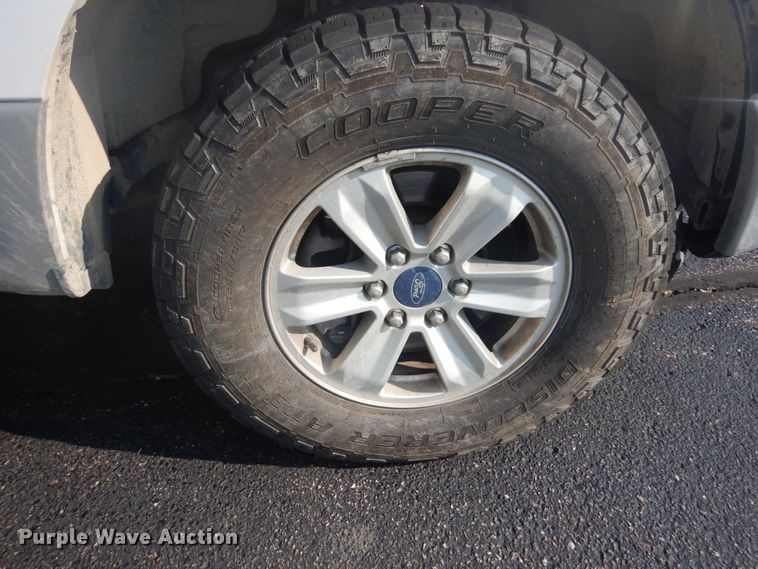 image for item IP9519 2015 Ford F150 XL  SuperCrew pickup truck