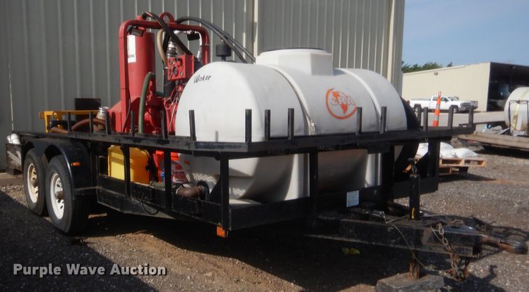 image for item IT9629 2003 Paco utility trailer with pump