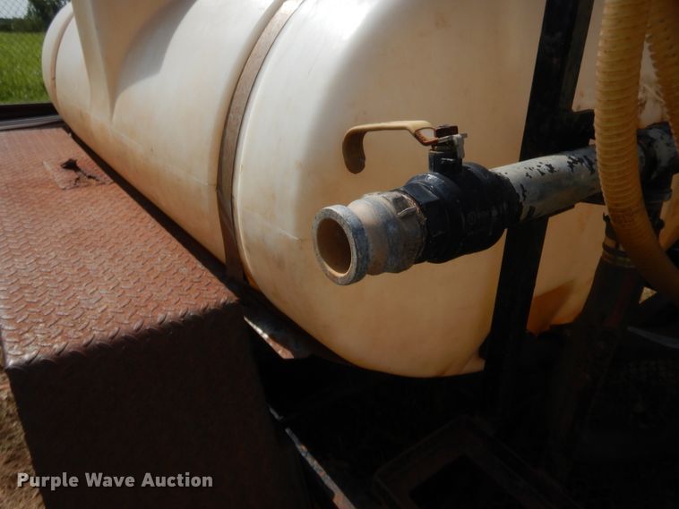 image for item IT9631 2007 Wylie  tank trailer