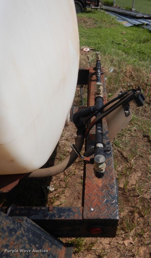 image for item IT9631 2007 Wylie  tank trailer