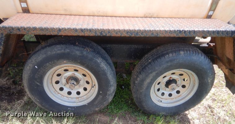 image for item IT9631 2007 Wylie  tank trailer