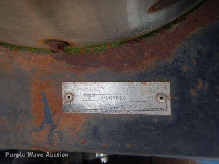 image for item IT9632 2006 Central Hitch & Equipment Pro Pull  utility trailer with pressure washer