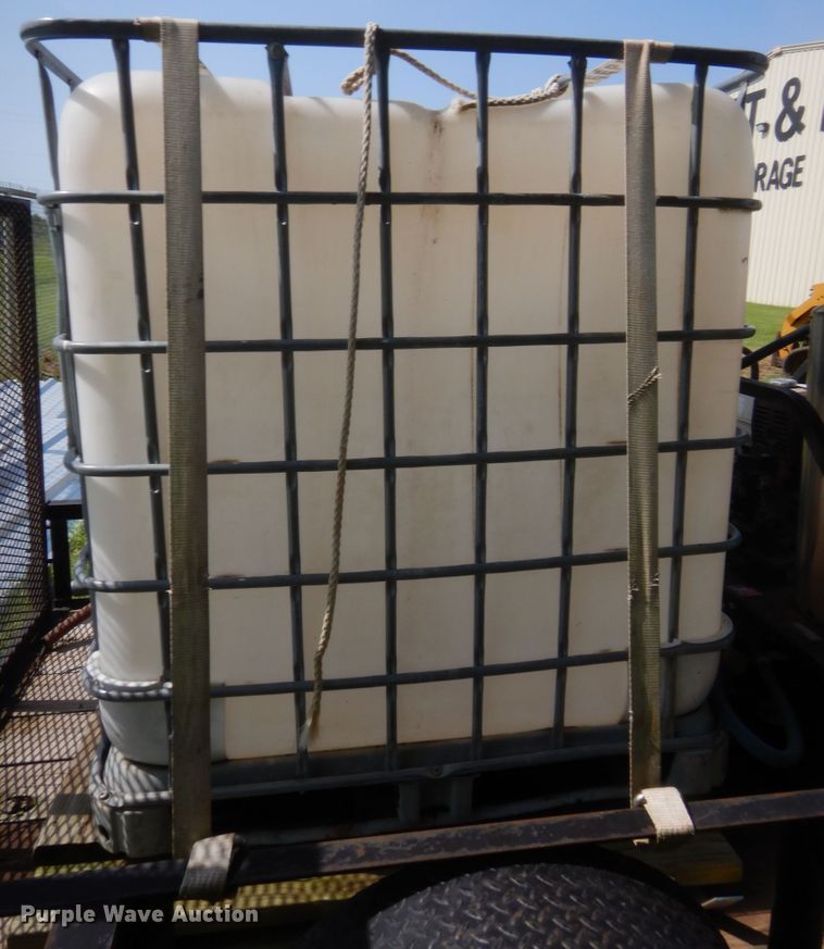 image for item IT9632 2006 Central Hitch & Equipment Pro Pull  utility trailer with pressure washer