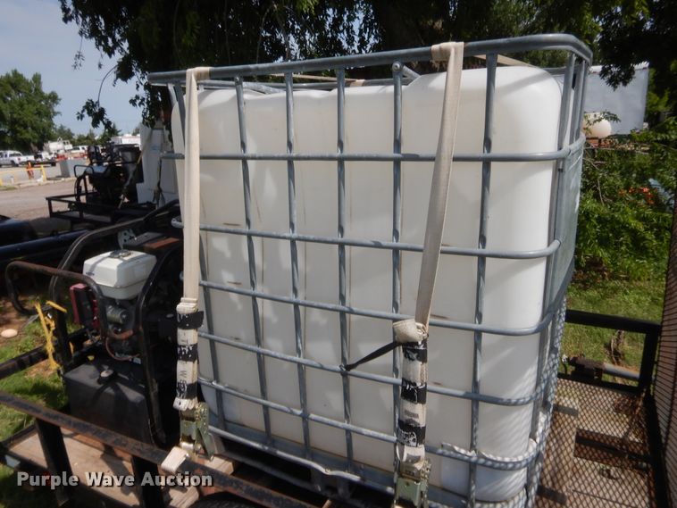 image for item IT9632 2006 Central Hitch & Equipment Pro Pull  utility trailer with pressure washer