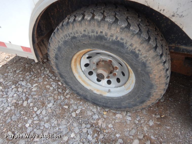 image for item IT9640 2008 Cargo Craft 85242  enclosed cargo trailer