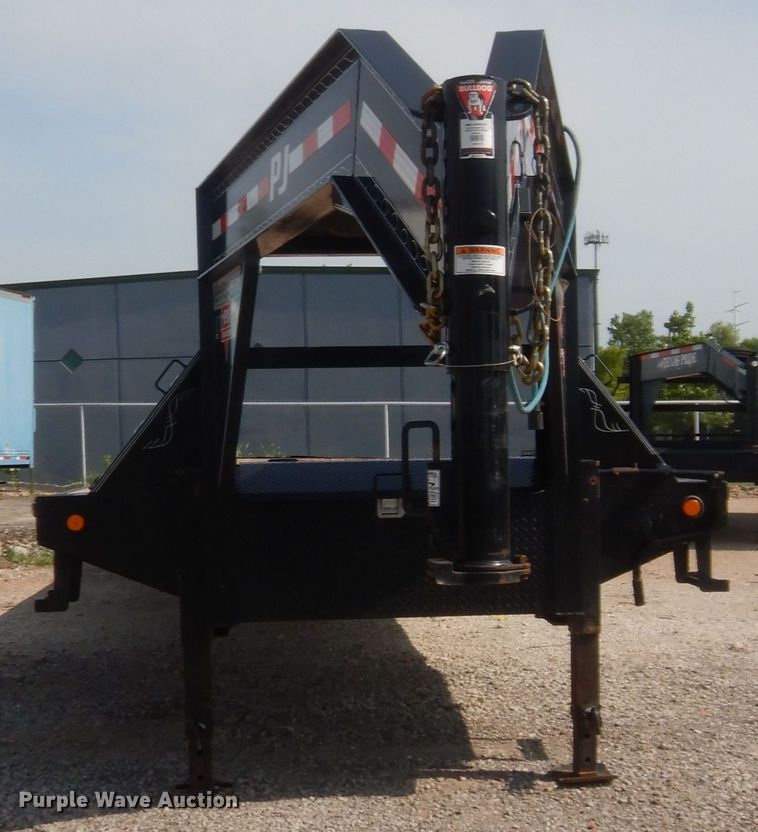 image for item IT9647 2019 PJ Trailers  equipment trailer