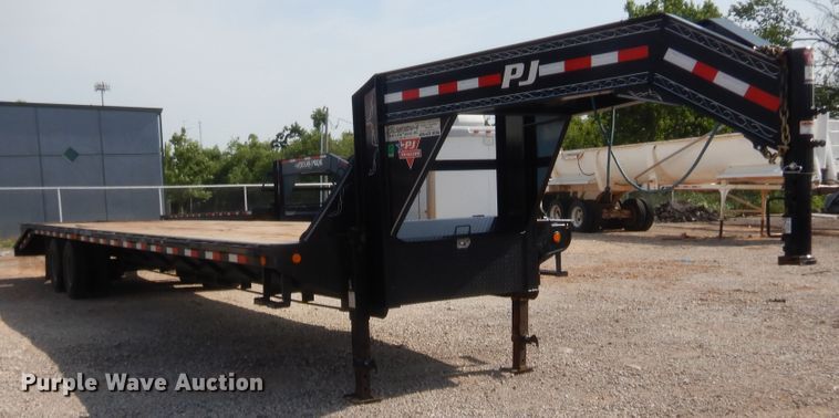 image for item IT9647 2019 PJ Trailers  equipment trailer