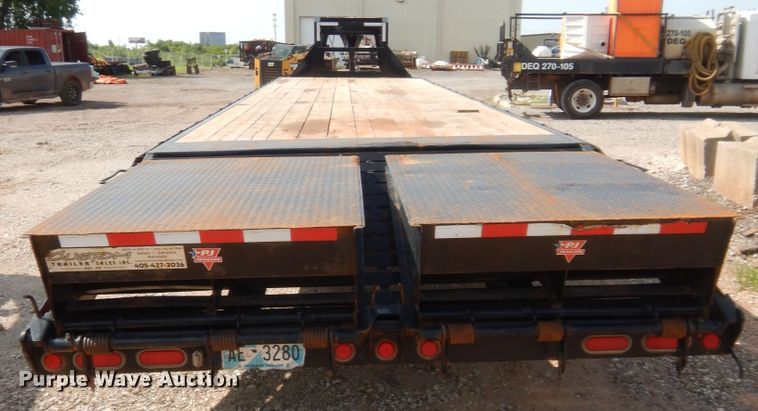 image for item IT9647 2019 PJ Trailers  equipment trailer