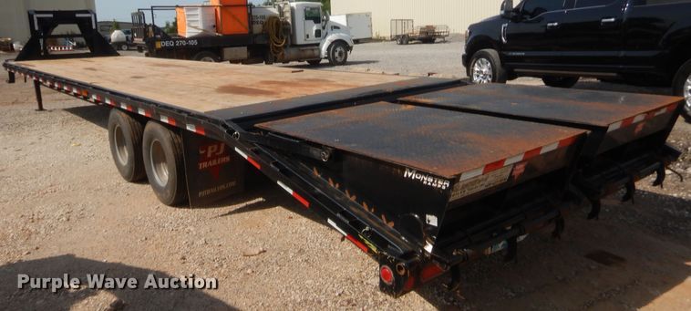 image for item IT9647 2019 PJ Trailers  equipment trailer
