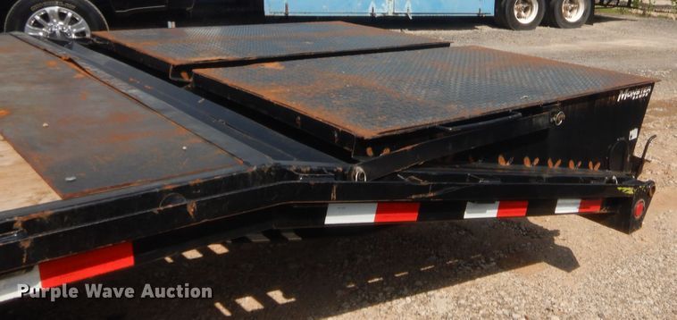 image for item IT9647 2019 PJ Trailers  equipment trailer