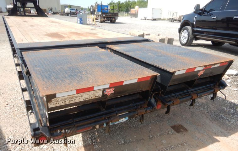 image for item IT9647 2019 PJ Trailers  equipment trailer